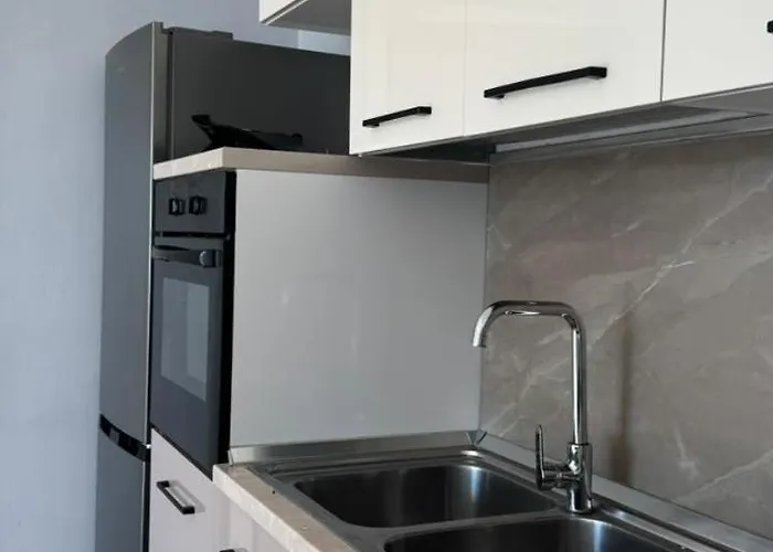 Апартаменты Rob's Seaview Дуррес