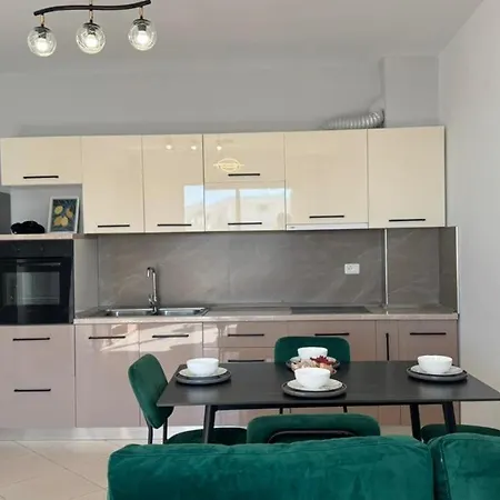 Rob's Seaview Apartman *
