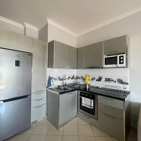Rob's Seaview Apartman *