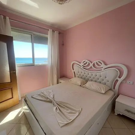 Rob's Seaview Apartman *